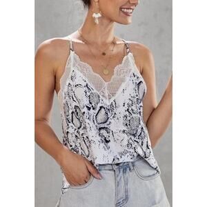 NEW NWT Boutique Black & White Lace Snake Print V-Neck Blouse Top SMALL